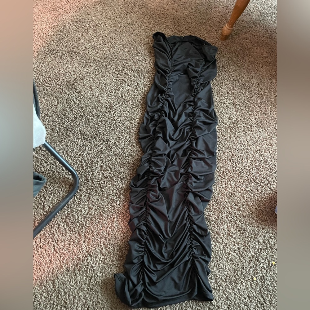 Long black dress, xl or 06? tag was cut off